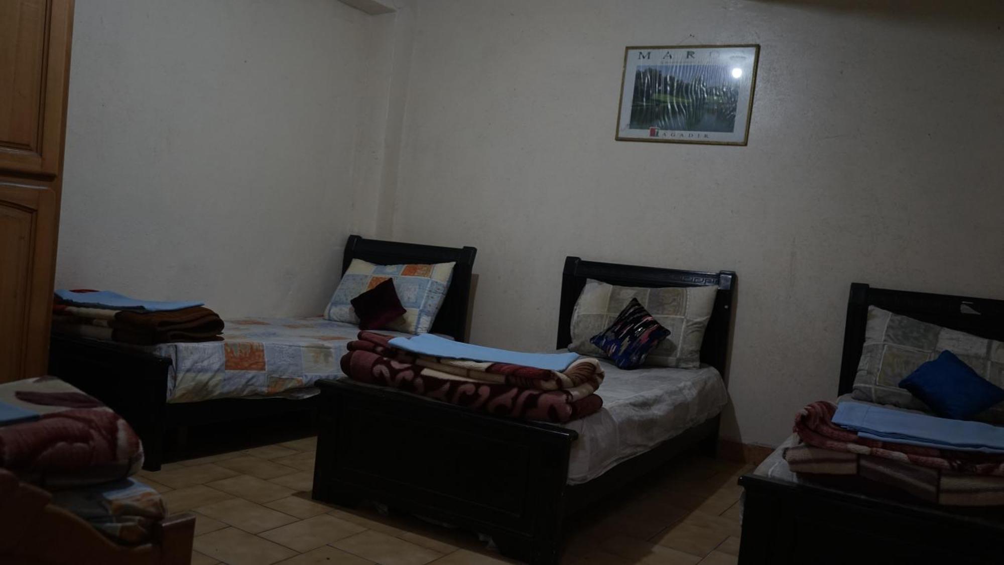 Des Jeunes Hostel *
